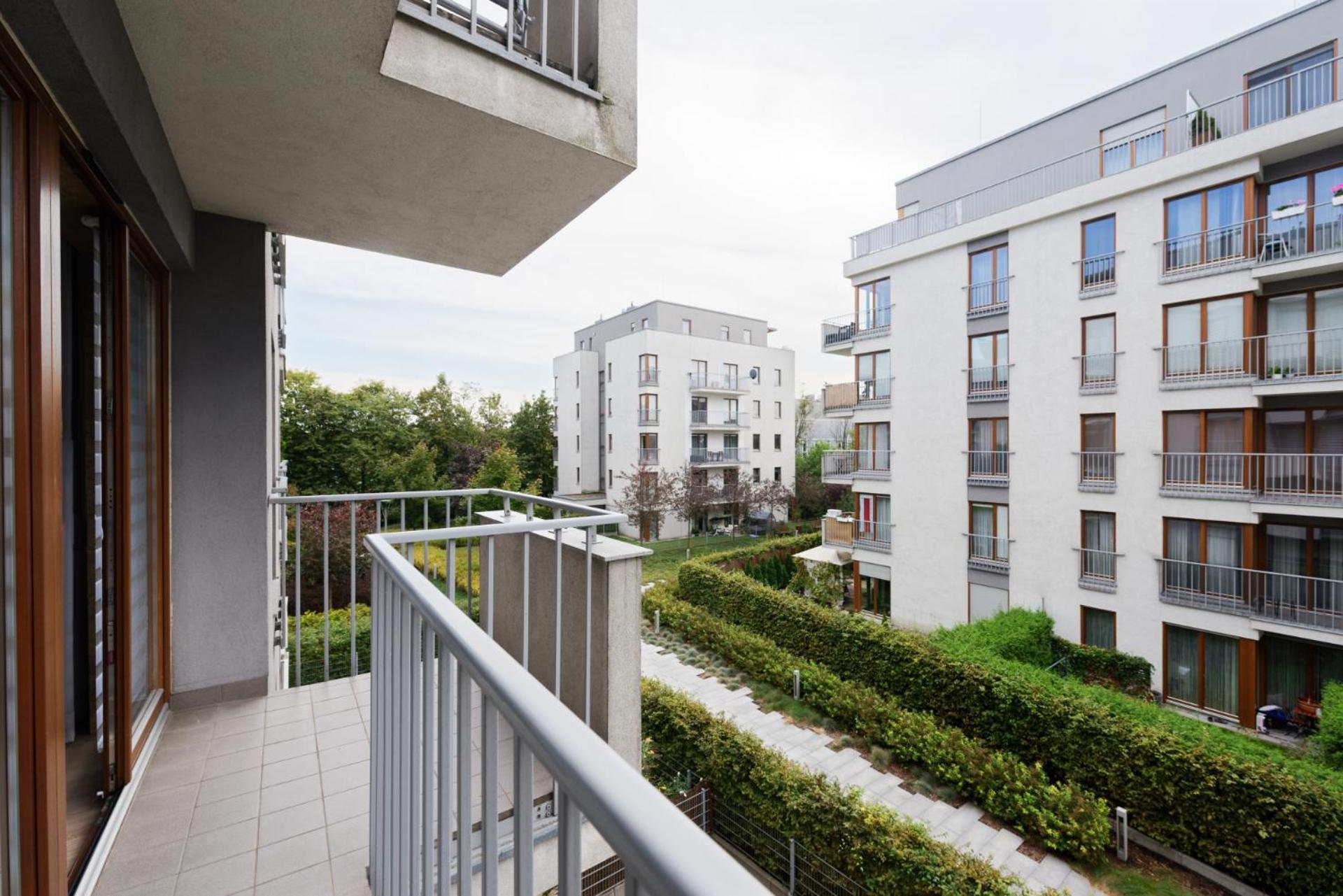 Impero Garden-poznań Parking * Poznań